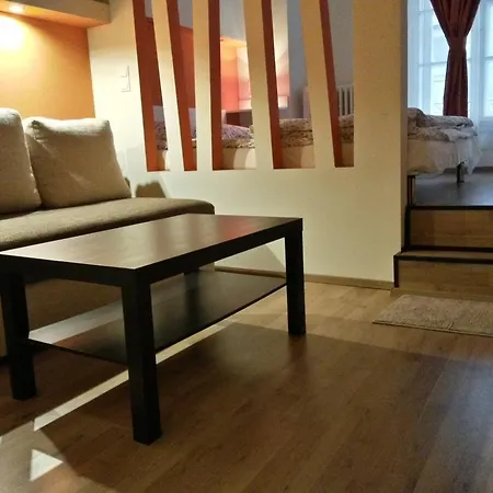 Nozzi * Budapest